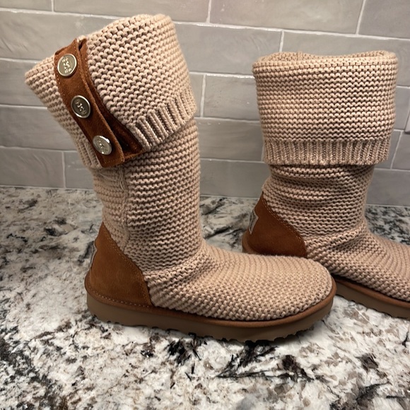 UGG Purl Cardy Knit Boot - Picture 7 of 11